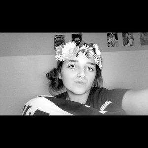 Meet your Posher, Alyssa